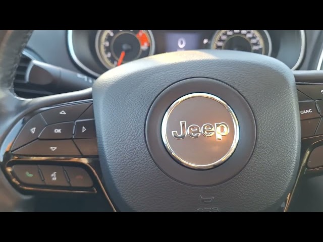 2021 Jeep Cherokee Altitude With Heated Leather, Navigation, V6, in Cars & Trucks in Medicine Hat