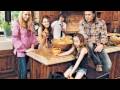 Noah-Cyrus-Driveway-