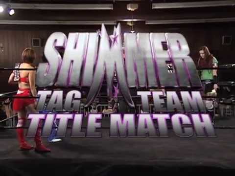 women wrestling