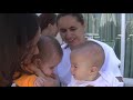 Trig�meas na varanda (Triplets at the balcony)