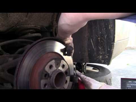 how to bleed vectra b brakes