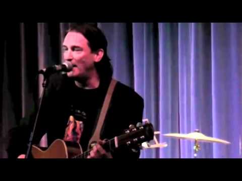 eoin - J.Eoin (J. Owen) vocal, guitar / zpev, kytara A song from the 2005 album 'Exiles'. Written as a tribute to the Irish Navvies who helped rebuild London in the...
