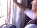 videos de Mum wreaks havoc in student halls
