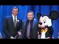 Robin Williams was one of the 2009 Disney Legends to be inducted at the D23 Expo in Anaheim, Calif. on Sept. 10, 2009. This is his full introduction by Tom Bergeron and Bob Iger and his speech.