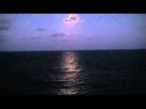 tseve - The beauty of this ocean view was spectacular. Wish you where here with me to breathe the air and see it live..