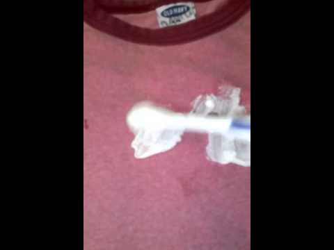 how to remove oil from t-shirts
