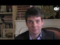 lors d'une interview, l'ex pr�sident du front national a reconnu ne pas �tre indiff�rent � la poitrine de nabila. au moins il est honn�te, il reconnait que c...