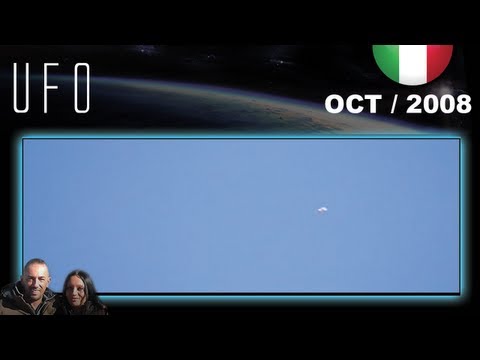 Antonio Urzi - 5 OTTOBRE 2008 - ASTRONAVE GIALLA CON SFERA -