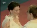meryl is so loving :)

this is my first vid so go easy on me!
i'm sorry about the crappy quality i had to downgrade it to upload :(