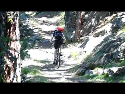 BMX BIKES TRICKS STUNTS CRASHES
