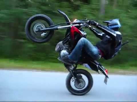 kewl - Suurin osa kuvattu alkukesästä. Itte leikkasin ja liimasin. (kuvasin &