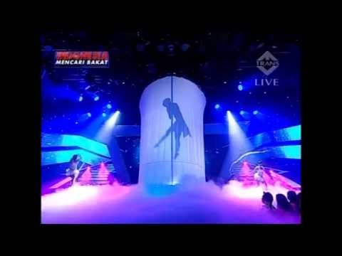Yohanna Harso Silhouette Pole Dance