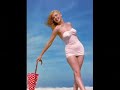 Marilyn Monroe at the beach - California soul Marilyn Monroe at the beach - California soul