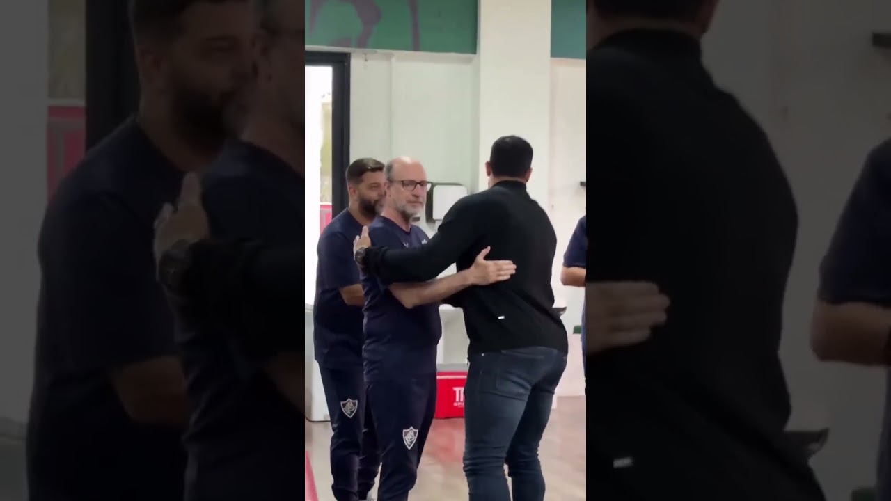 O HULK TÁ NA CASA! O novo reforço do Fluminense fez sua 1ª visita no CT Carlos Castilho #shorts