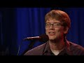 Hank performs Esther's favorite song,