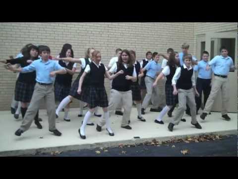 MrHartmanScience - 8th graders learning about DNA. For more videos, subscribe to MrHartmanScience or visit www.mrhartman.org Please message me with requests and/or questions. T...