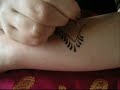 Arcahenna, technique de la goutte et de la virgule