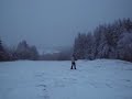 niels skiet op heel slechte sneeuw