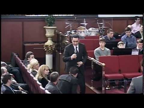 biserica - Deputatul Victor Ponta, președintele partidului politic PSD și copreședinte al formațiunii politice USL a fost zilele trecute într-o vizită în SUA. În timp c...