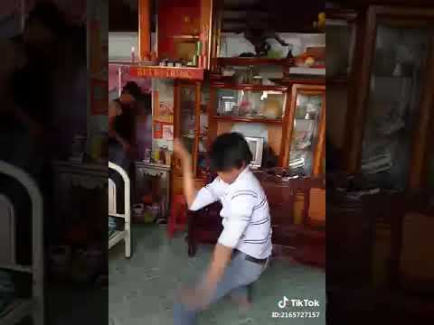 Phải chăng đây là lung tung quyền đã thất truyền trong truyền thuyết =))