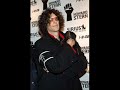 Howard Stern v.s. The Jonas Brothers Howard Stern v.s. The Jonas Brothers