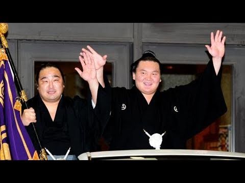 白鵬が4場所連続全勝優勝、連勝は62に伸ばす