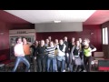 le 3� aura �t� le bon ! petite visite de l'iut en musique avec, par ordre d'apparition dans le clip : fox, thomas, pauline, julie, juju 