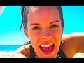 Kissing cute girls on the beach (8/24/09-173)