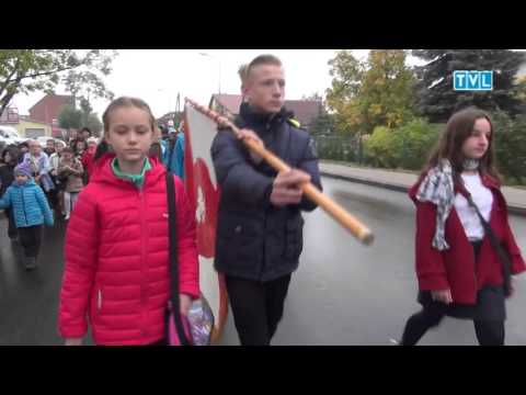 Click to View : 70 Rocznica Powstania Szkoły Podstawowej w Kamieńcu Wrocławskim - przemarsz z Kościoła do budynku Szkoły / 17 października 2015 rok