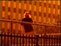 voila une ptite video de skate d'anthony vanengelen issue du film dc avec en fond sonore : 