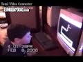 Pai idiota q coloca o filho pra jogar o jogo do Labirinto...Esse moleque vai ter q fazer uns 6 meses de terapia pra poder usar o PC denovo hahahaha