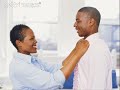un homme appelle la m�re de son enfant � revenir vers lui, vers eux.