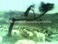 Ένα βλάχικο τραγούδι της αγάπης...Ο νεαρός ερωτευμένος ζητά από την αγαπημένη του, να μιλήσει στον 