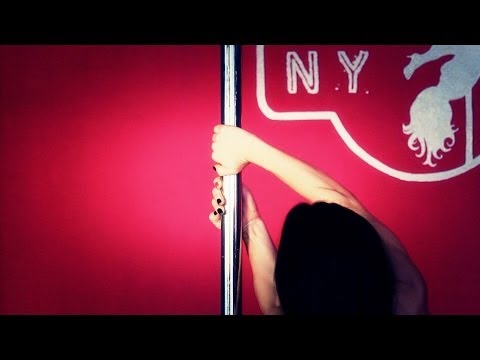 How to Do a Pirouette | Pole Dancing