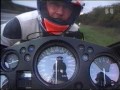 Crazy Motorrad fahrer Lebensmüde Highspeed auf der Autobahn