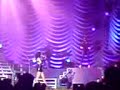 rihanna-umbrella-good-girl-gone-bad-tour-122007.html