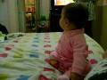 videos de Catharina sentando sozinha