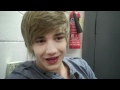 Liam Payne asked a girl out by singing to her!