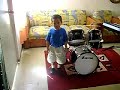 niño de 3 años baterista
