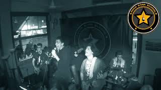 We're Not Gonna Take It - Twisted Sister - Cover by Rock Star School