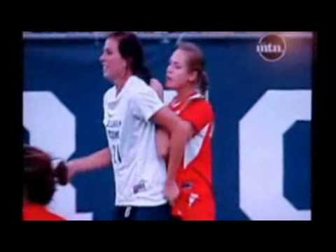 La jugadora más violenta del fúbol femenino vuelve a las canchas