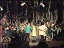 optreden van het tweede kleuterklasje van wigo in 1997. sara was een gompie.
het optreden was voor de grootouders.
geniet, de kwaliteit is niet zo goed na 11 jaar op een videoband te hebben gestaan, wachtend op youtube.