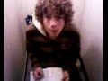 kamiel guitariste de camdeath est aux chiotes en trains de faire des mots crois�s...
