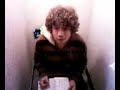 kamiel guitariste de camdeath est aux chiotes en trains de faire des mots crois�s...