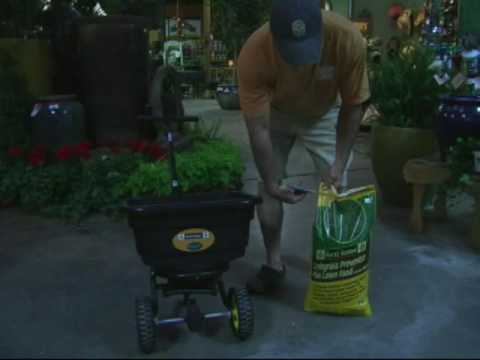 how to fertilize your lawn without a spreader