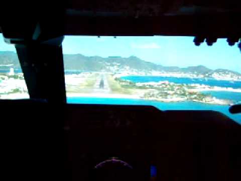 Boeing 747 KLM landing Sint-Maarten