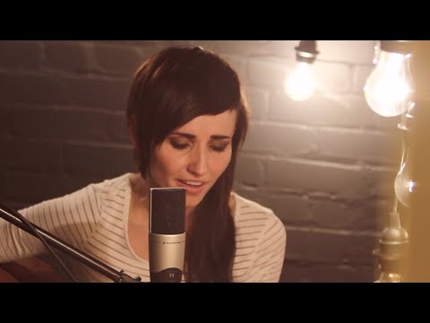 Lights - LIGHTS performs an acoustic version of Muscle Memory from inside the JUNO Submissions vault in this episode of JUNO TV's Vault Sessions. Pick up a copy of LI...