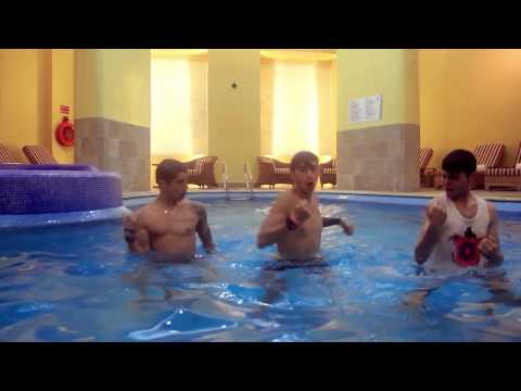 change - we weren't really allowed out in Mexico because everyone scared us and said we will get kidnapped but we filmed a quick video (took ages to come up with the routine and then to nail it haha)...