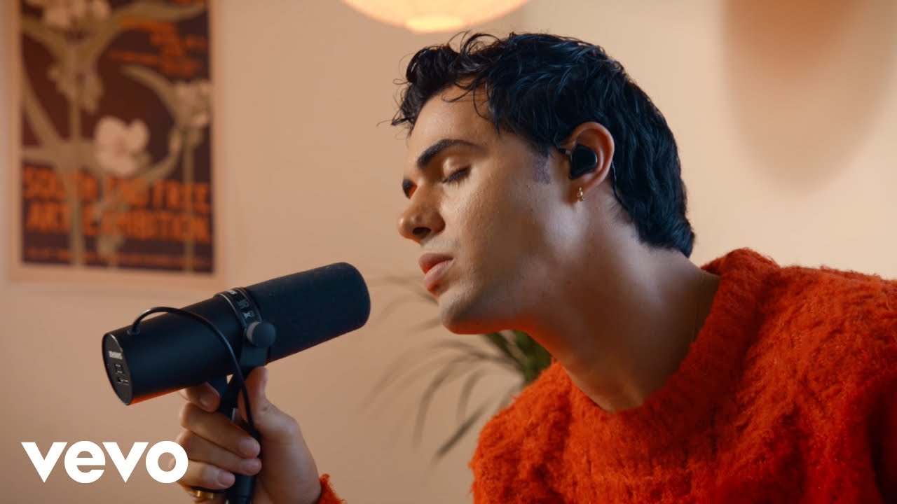 Mergui – I Can't Make You Love Me (Live)