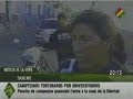 Grupos de choque afines al Comité Interinstitucional, en total estado de ebriedad, se concentraron en los cuatro puntos cardinales del estadio Patria de Sucre y, con cachorros de dinamitas y mata suegras en mano, agredieron a los campesinos dejando un saldo de más de 20 heridos.La agitada tensión en la que se encontraba la ciudad de Sucre fue dirigida por los dirigentes del Comité Insterinstitucional, Jaime Barrón, Aidée Nava y Fidel Herrera; además de los parlamentarios de Podemos, Fernando Rodríguez, Tomasa Yarhui, entre otros.
